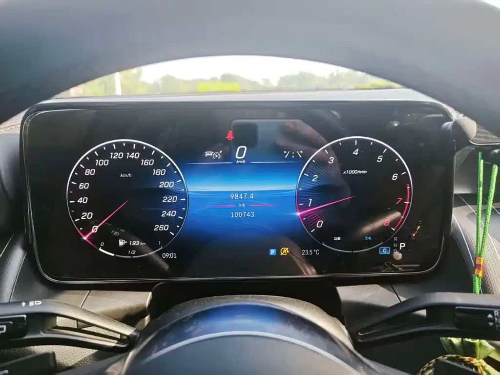 Mercedes-Benz GLC — миниатюра 9