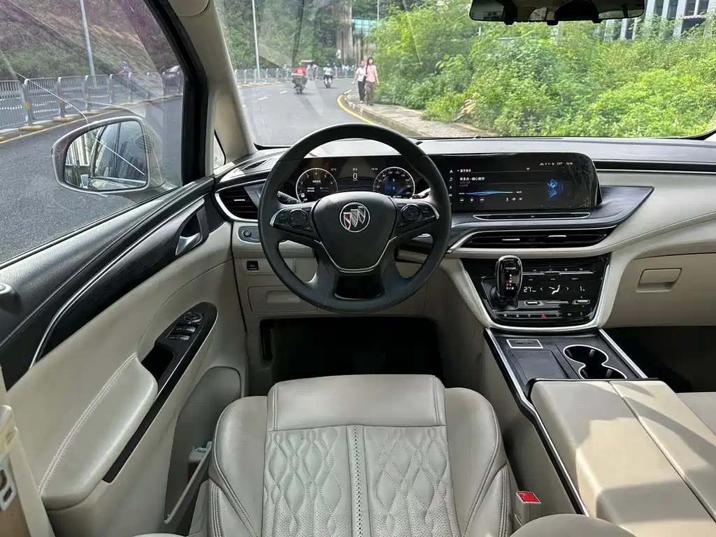 Buick GL8 — миниатюра 8
