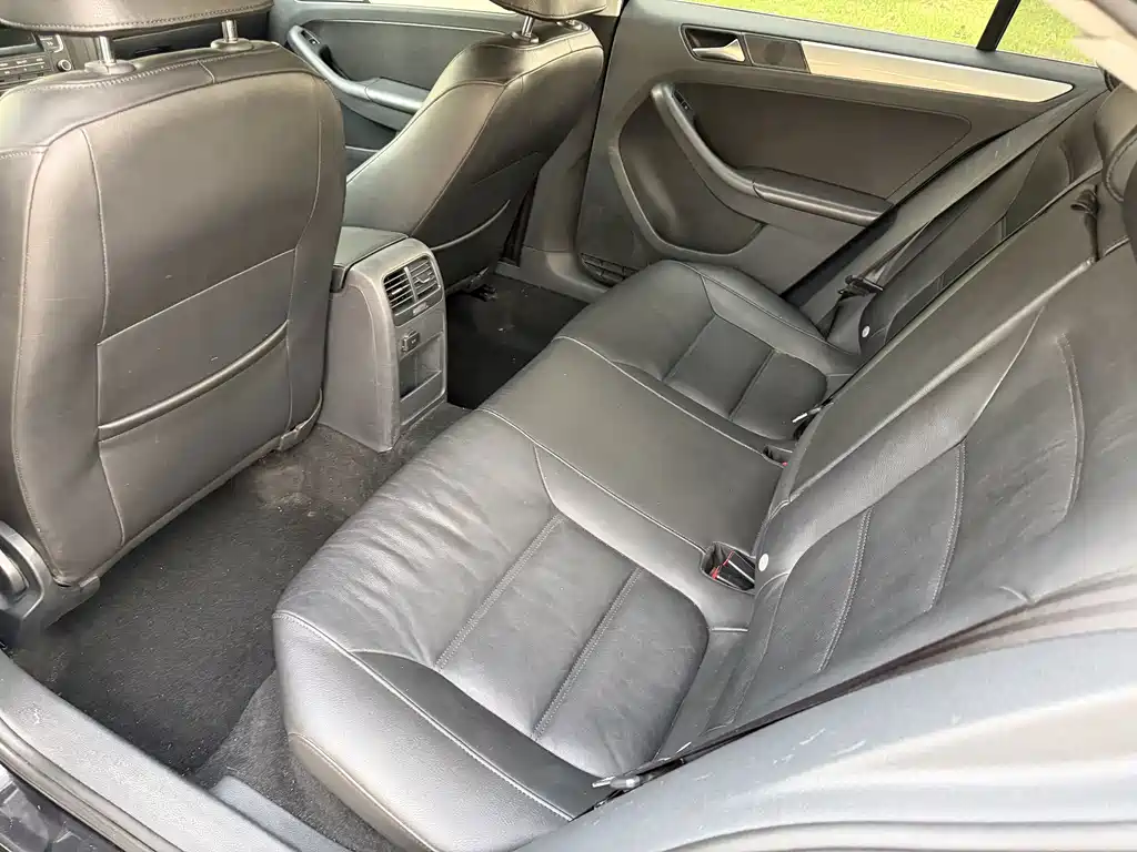 Volkswagen Sagitar — миниатюра 9