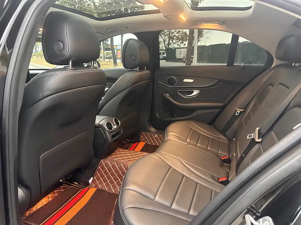 Mercedes-Benz C-Class — миниатюра 7