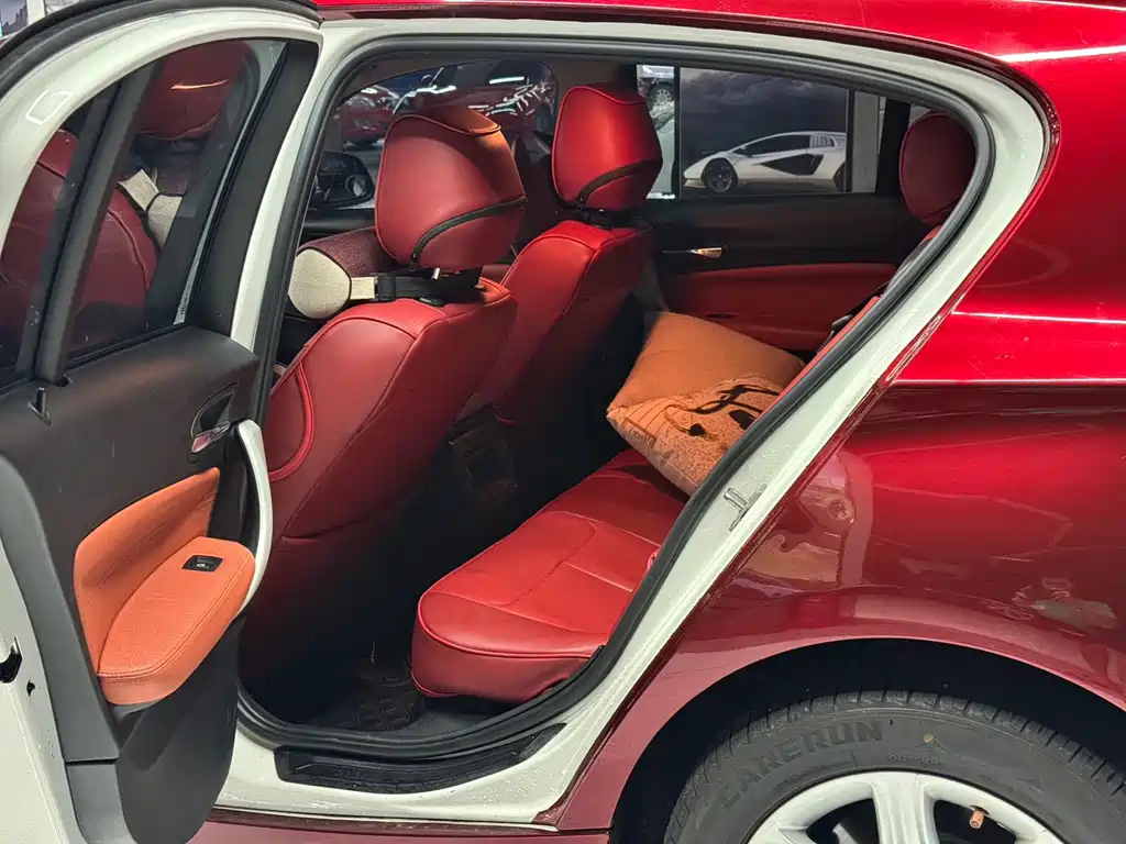 BMW 1 Series (Import) — миниатюра 6