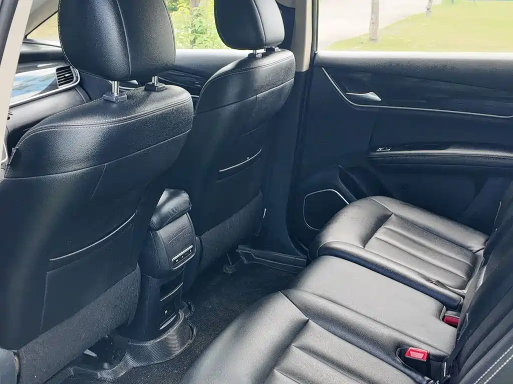 BYD Song MAX 1.5T Manual Connected Luxury Type 7 seats, фото 19