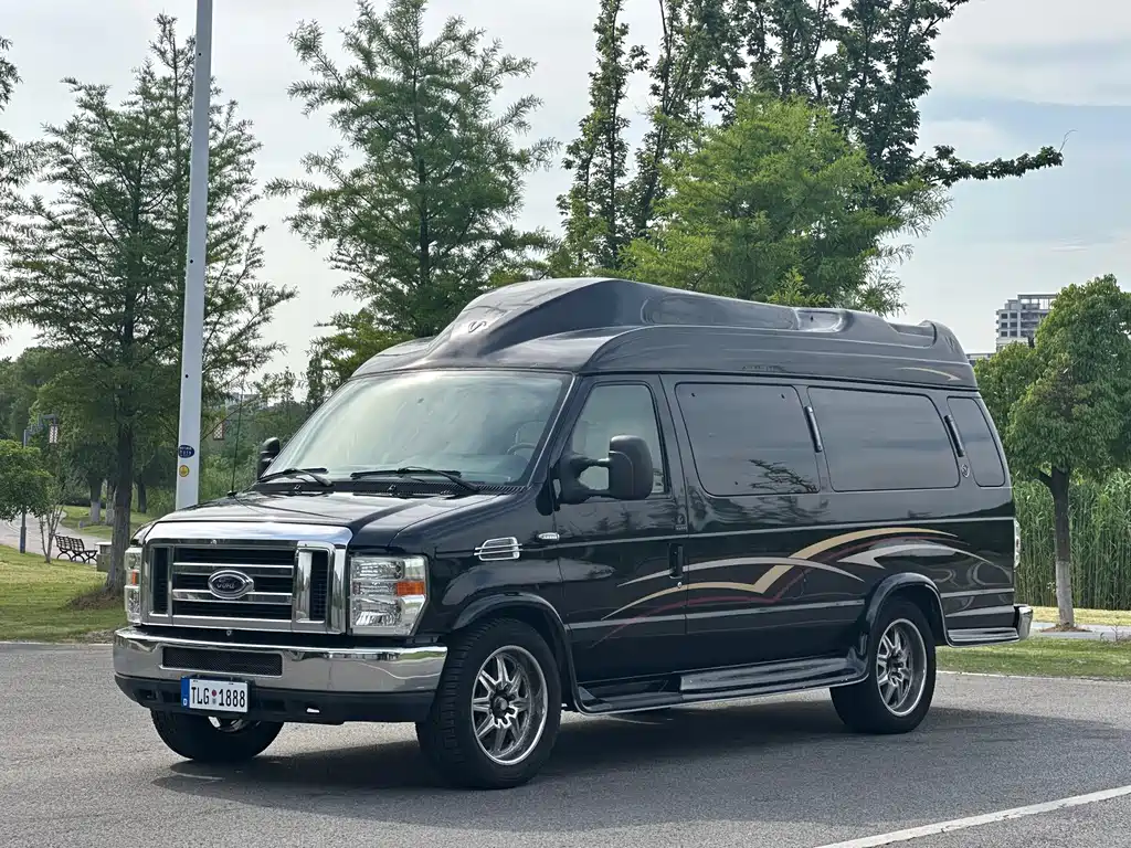 Купить Ford E350