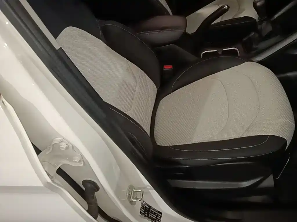 Wuling Hongguang S3 — миниатюра 25