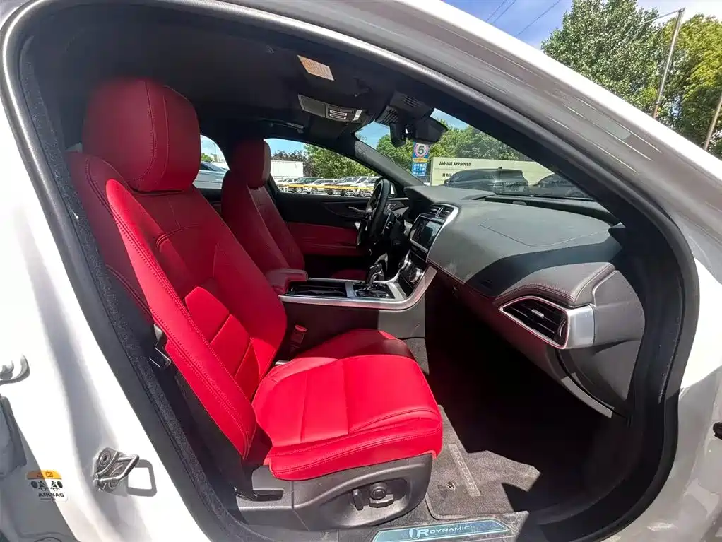 Jaguar XEL 2024 2.0T 250PS R-DYNAMIC S Sport