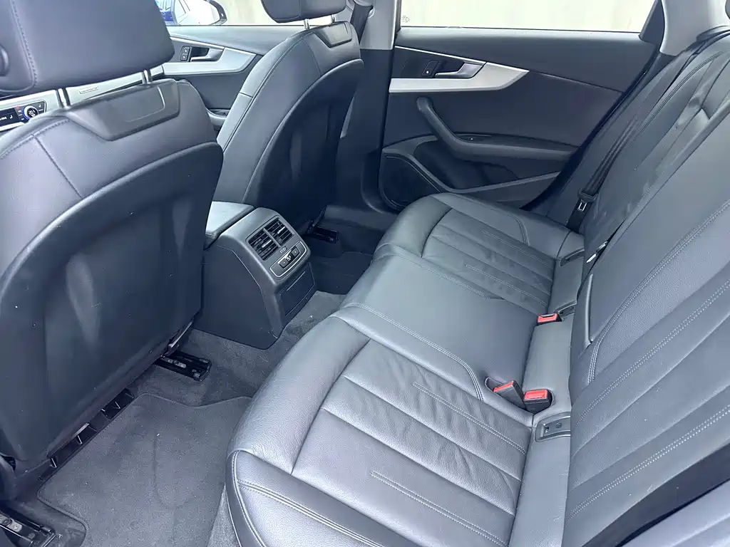 Audi A4 (Import) — миниатюра 13