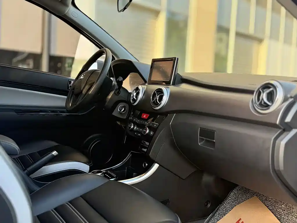 BAIC New Energy EC5 — миниатюра 7