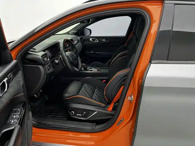 Lynk & Co 02 Hatchback — миниатюра 18