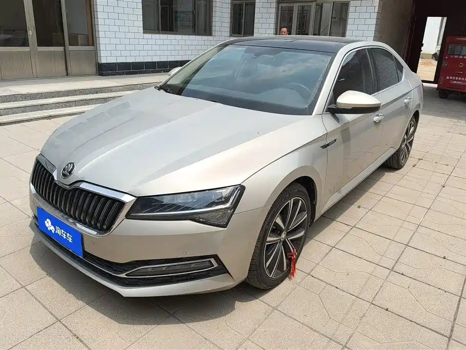 Skoda Superb 2019 TSI330 DSG Luxury