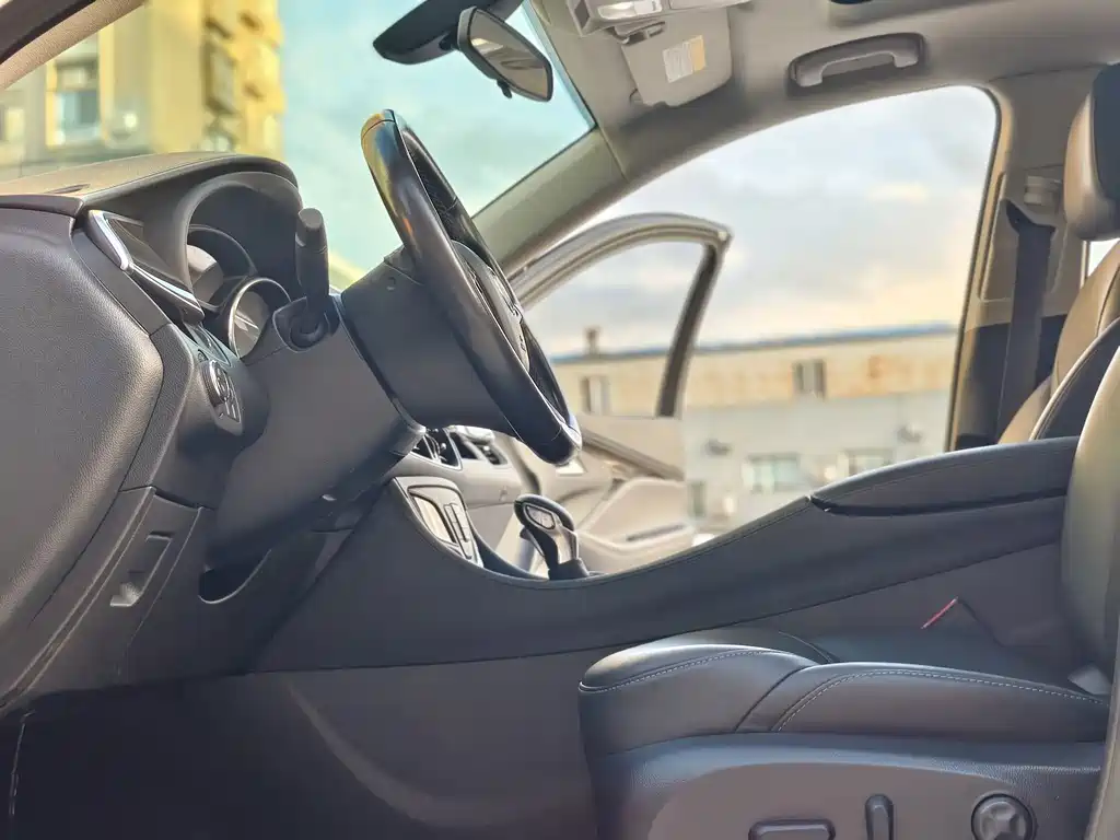 Buick Envision Plus — миниатюра 12