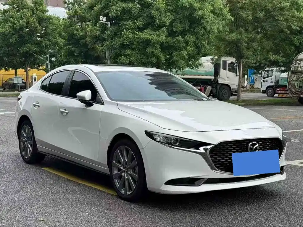 Mazda Mazda3 3 2025 2.0L AT