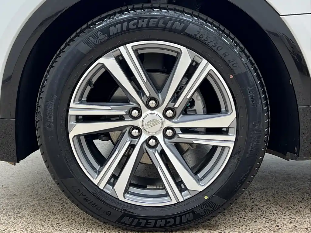 Cadillac Lyriq — миниатюра 10