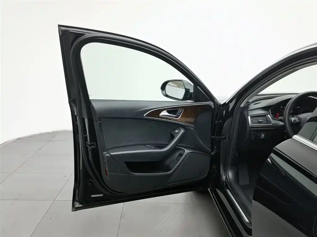 Audi A6L 2015 30 FSI