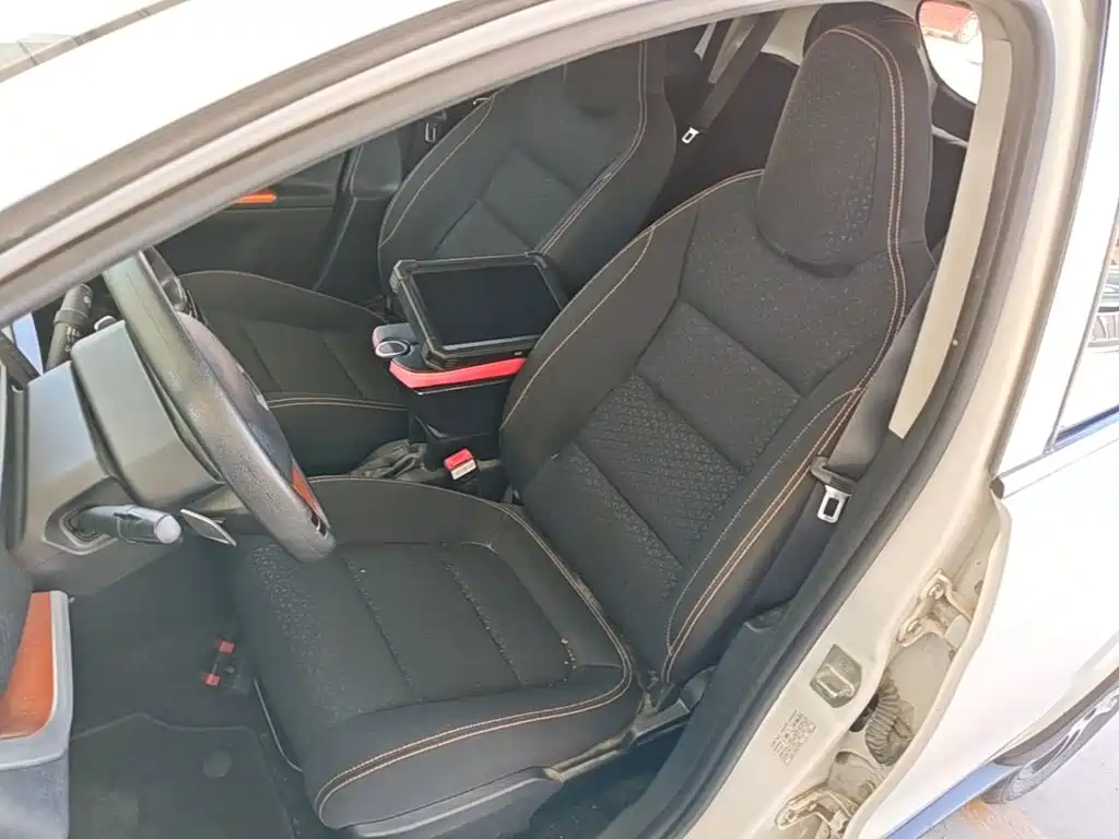 Geely Vision X1 — миниатюра 15