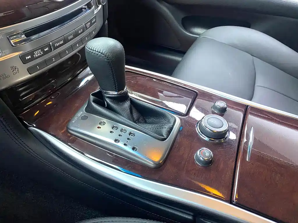 Infiniti Q70 2017 Q70L 2.5L Enjoy