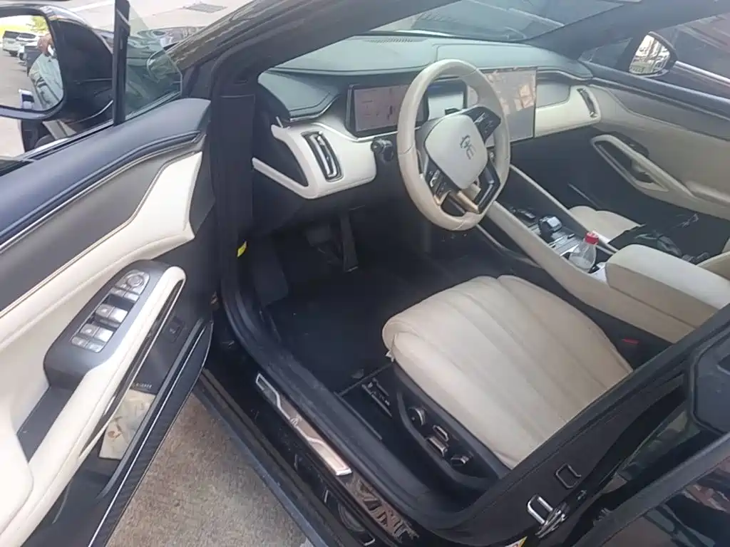 BYD L EV — миниатюра 16