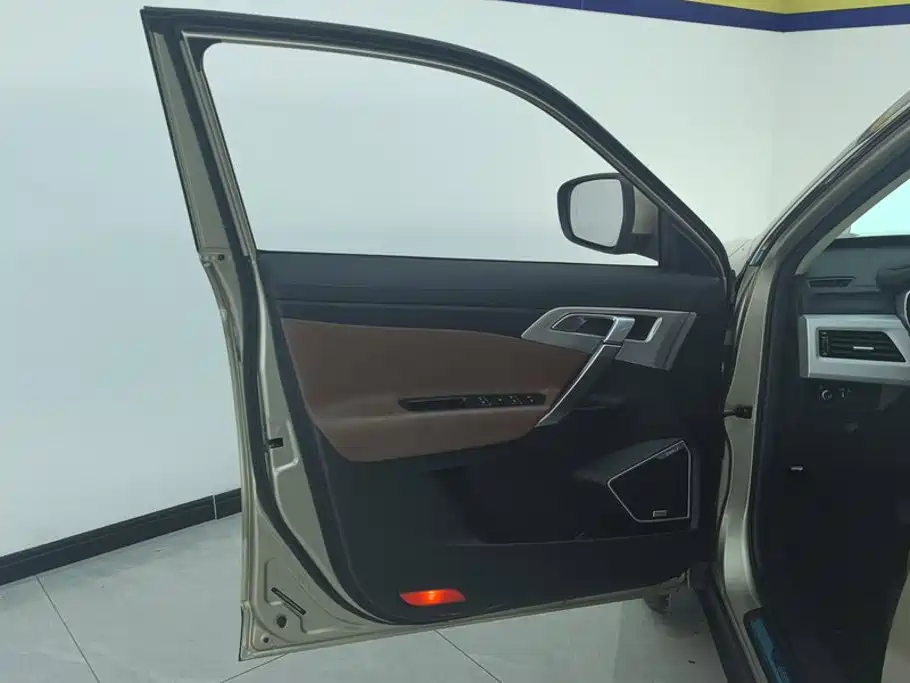 Geely Boyue — миниатюра 7