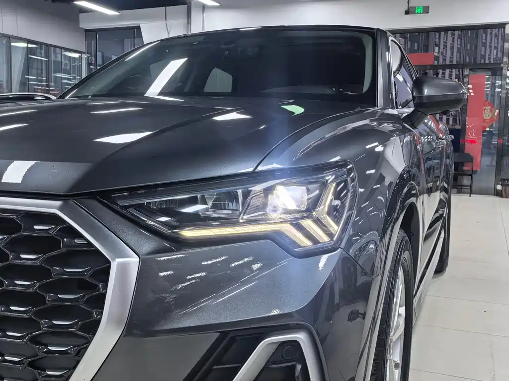 Audi Q3 Sportback — миниатюра 4
