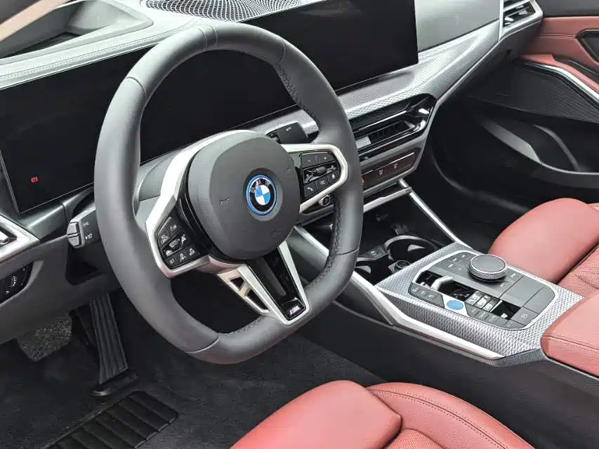 BMW i3 2025 eDrive 40 L