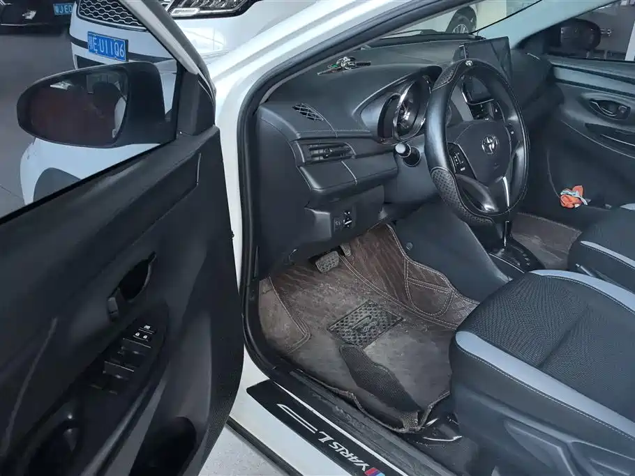 TOYOTA YARIS L ZHIXUAN