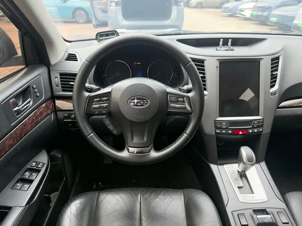 Subaru Legacy — миниатюра 6