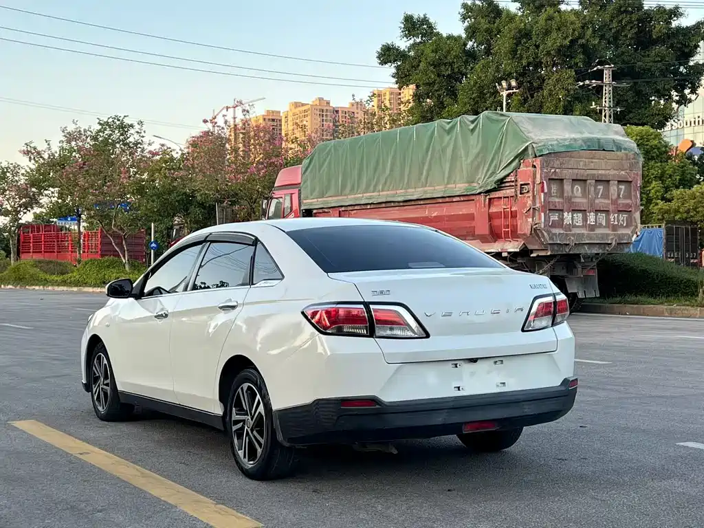 Venucia D60 — миниатюра 6