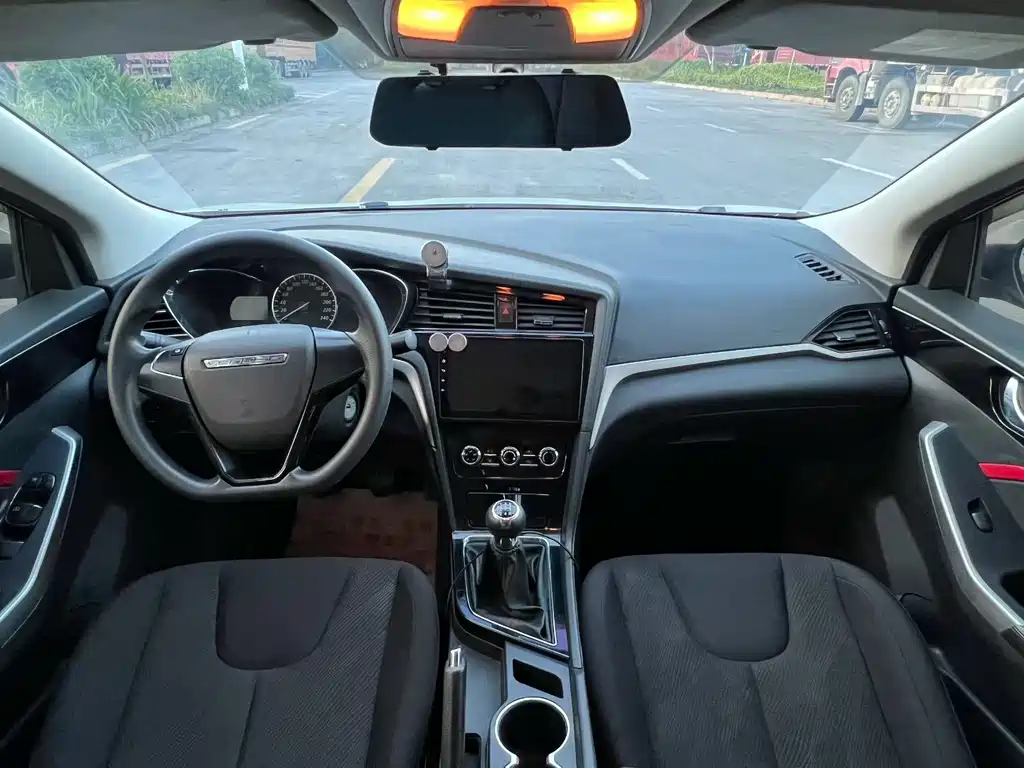 Venucia D60 — миниатюра 8