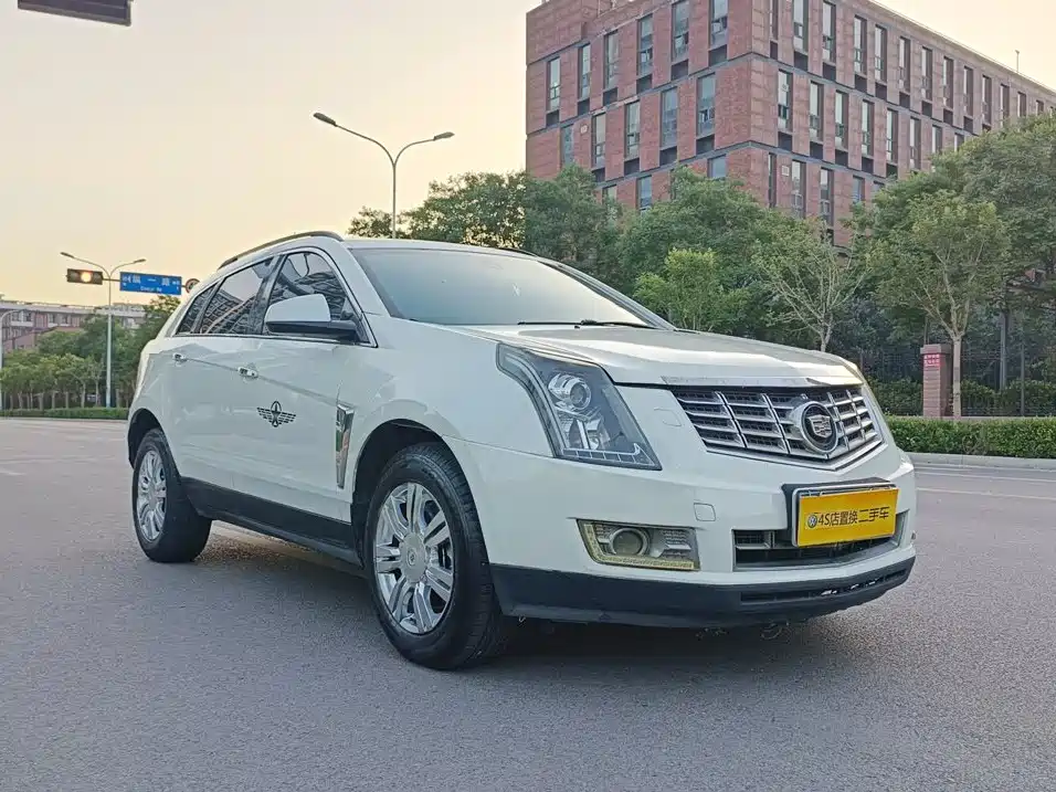 Cadillac SRX — миниатюра 5