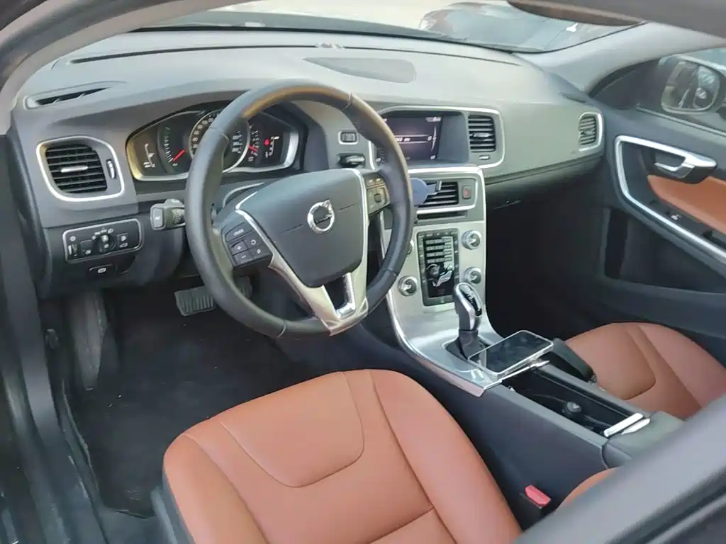 Volvo S60 — миниатюра 10