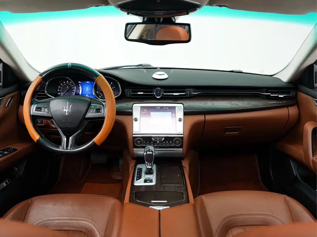 Maserati Quattroporte — миниатюра 12