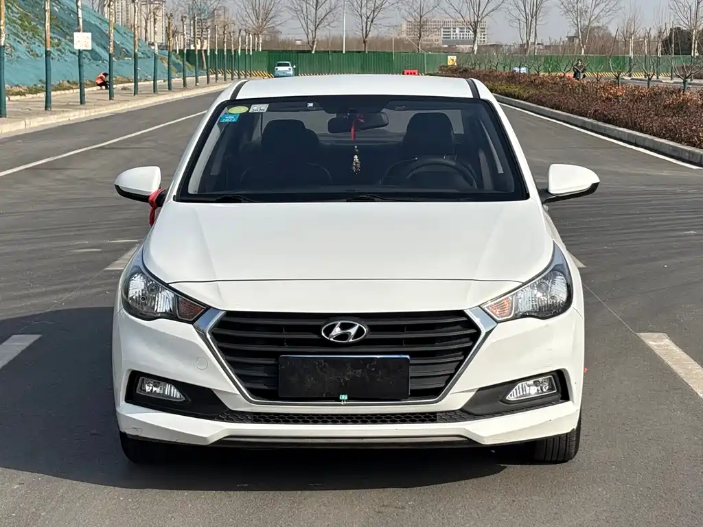 HYUNDAI ACCEPT