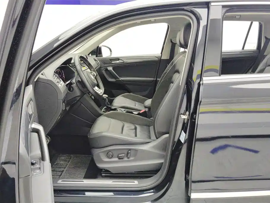 Volkswagen Tiguan L L 2021 330TSI AT R-Line