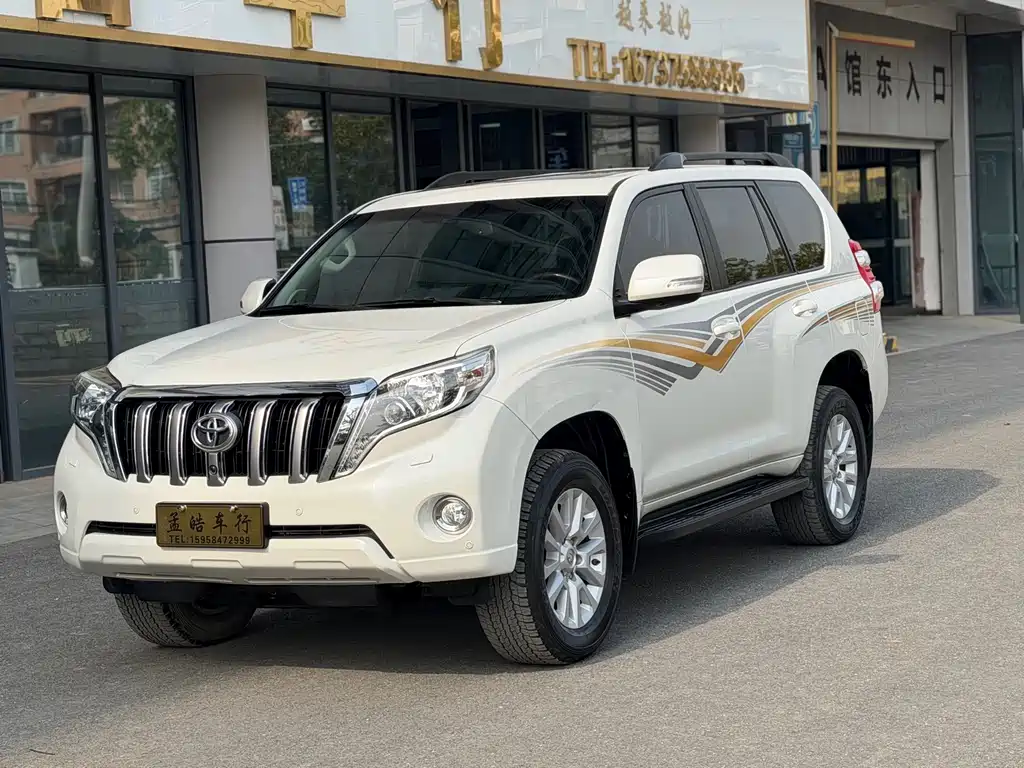 TOYOTA PRADO