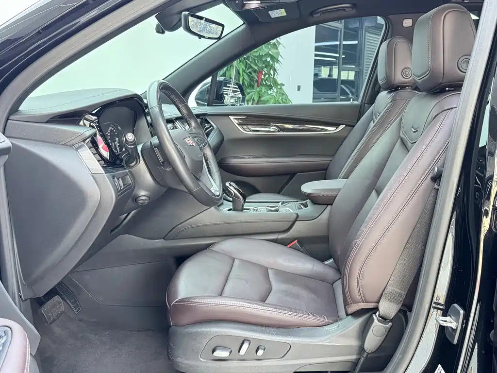 Cadillac XT6 — миниатюра 5