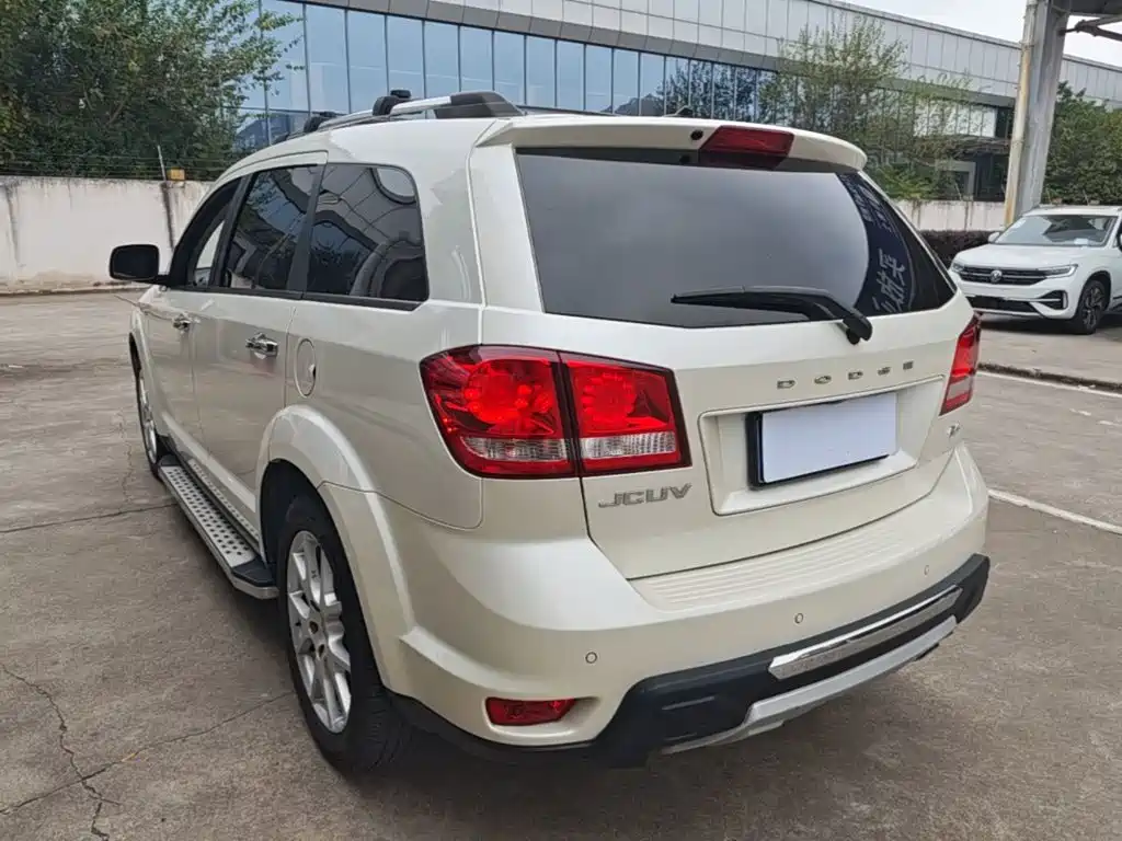Dodge Journey — миниатюра 5