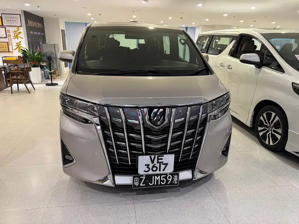 Toyota Alphard — фотографии объявления, Фото 3