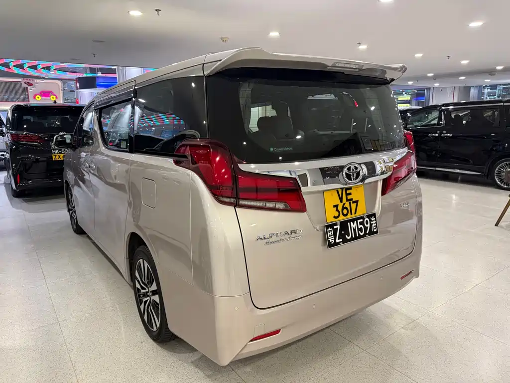 Toyota Alphard — фотографии объявления, Фото 10