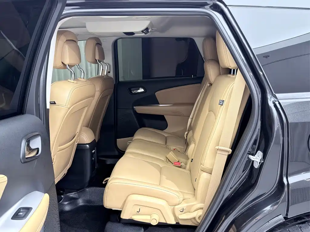 Dodge Journey — миниатюра 14