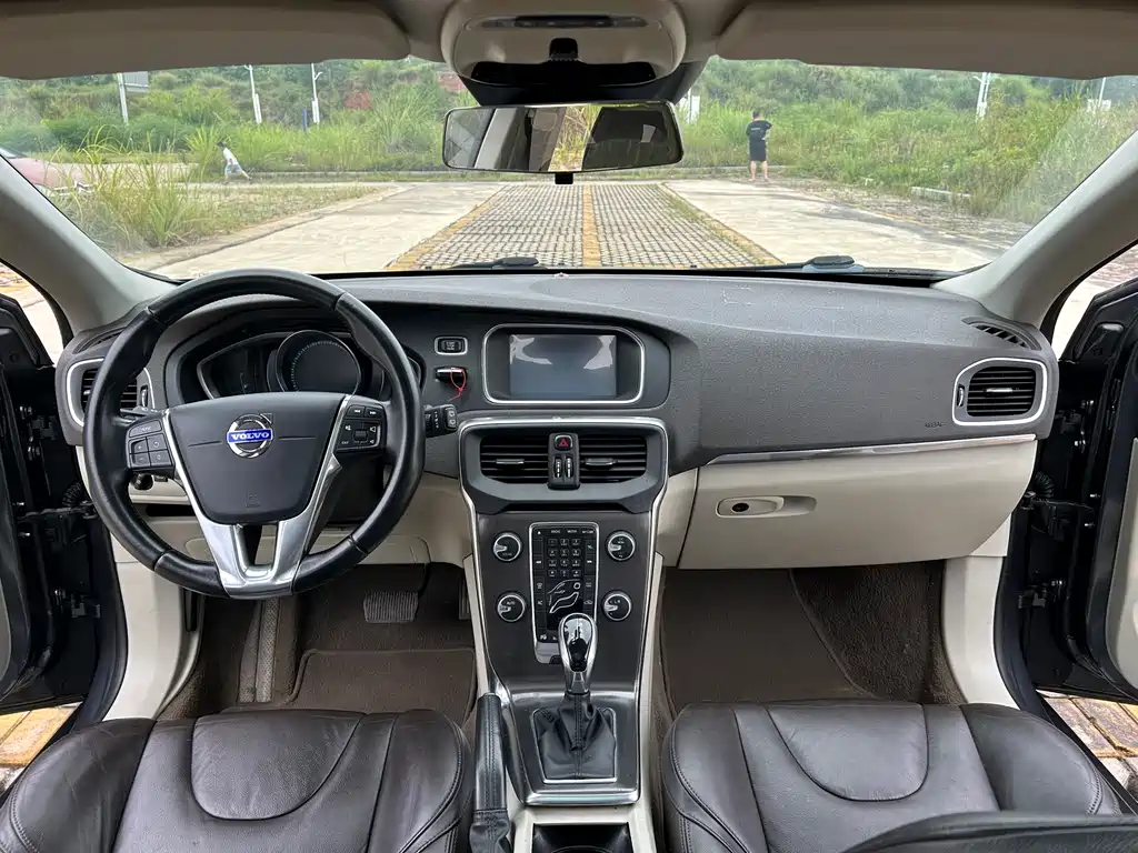 Volvo V40 2.0T Smart Elegant Edition, фото 12