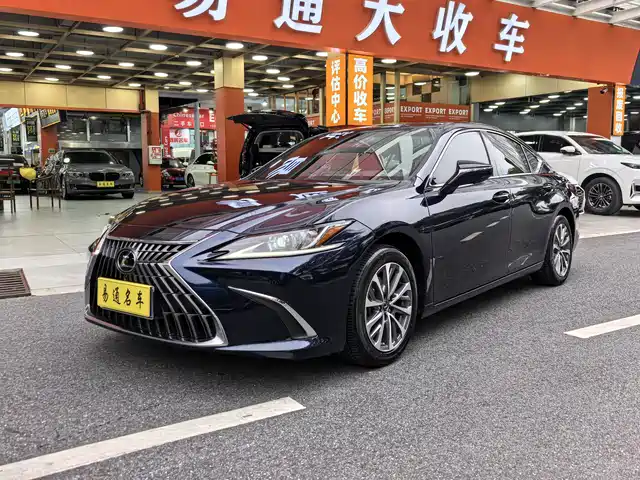 LEXUS ES 2024