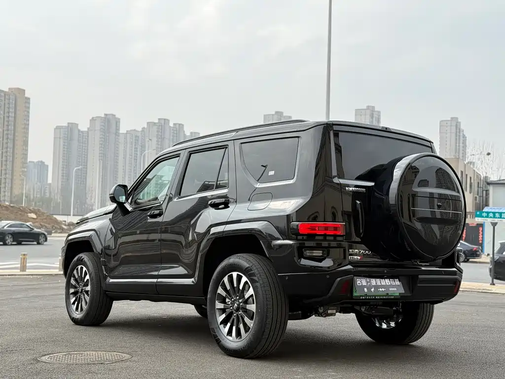 TANK TANK 700 NEW ENERGY