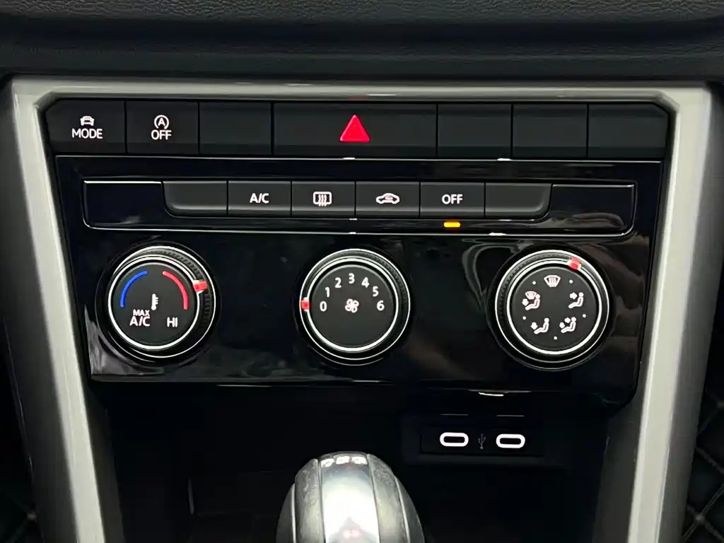 VOLKSWAGEN T ROC EXPLORING SONGS