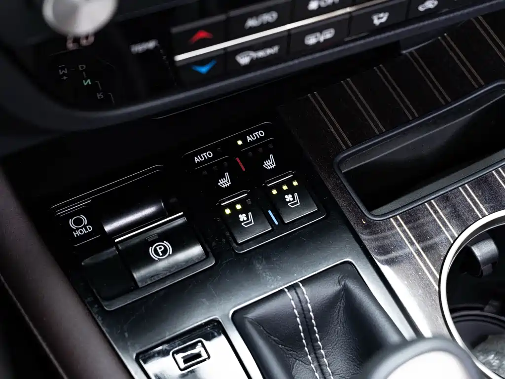 Lexus RX — миниатюра 19
