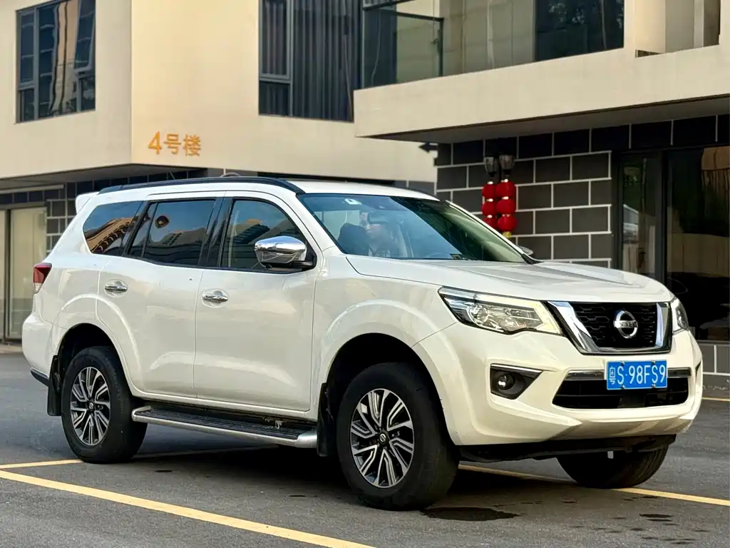 Nissan Terra 2018 2.5L AT Flagship