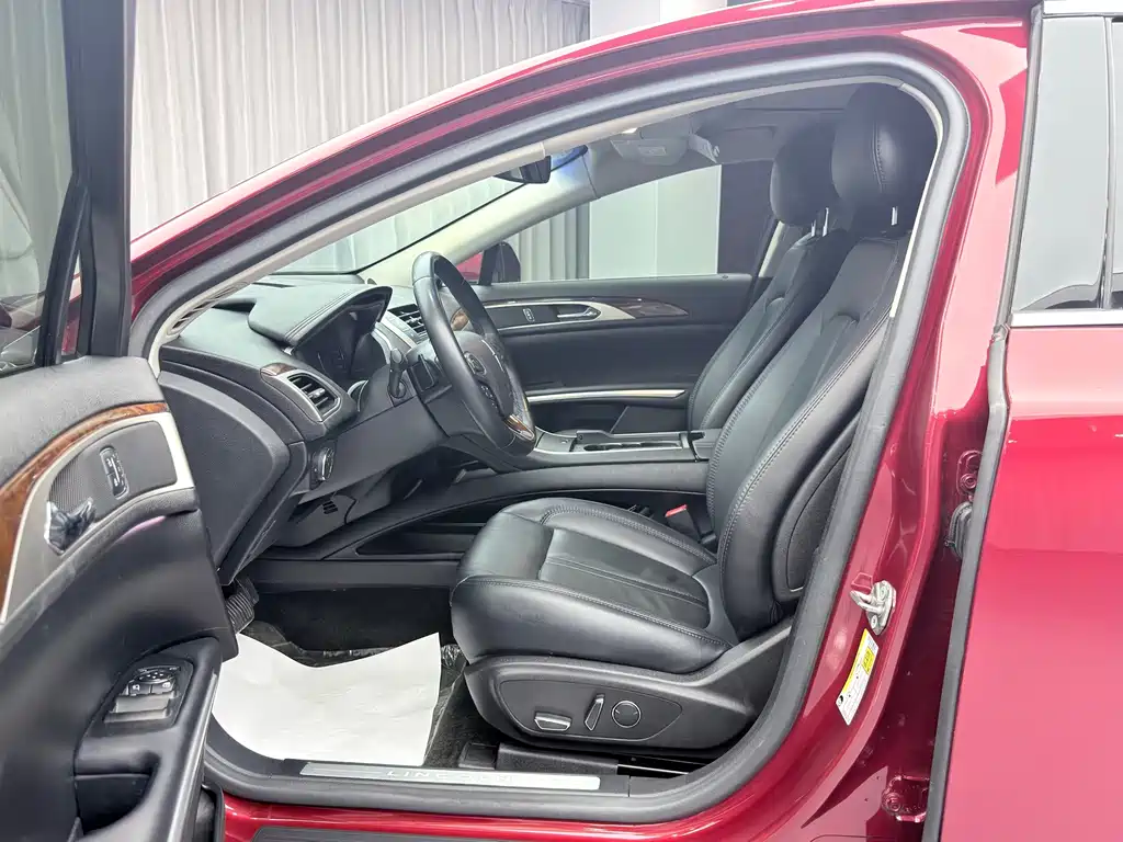 Lincoln MKZ — миниатюра 8
