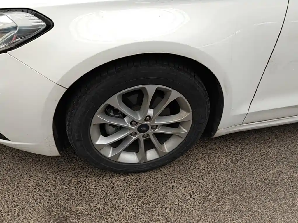 Ford Mondeo — миниатюра 23