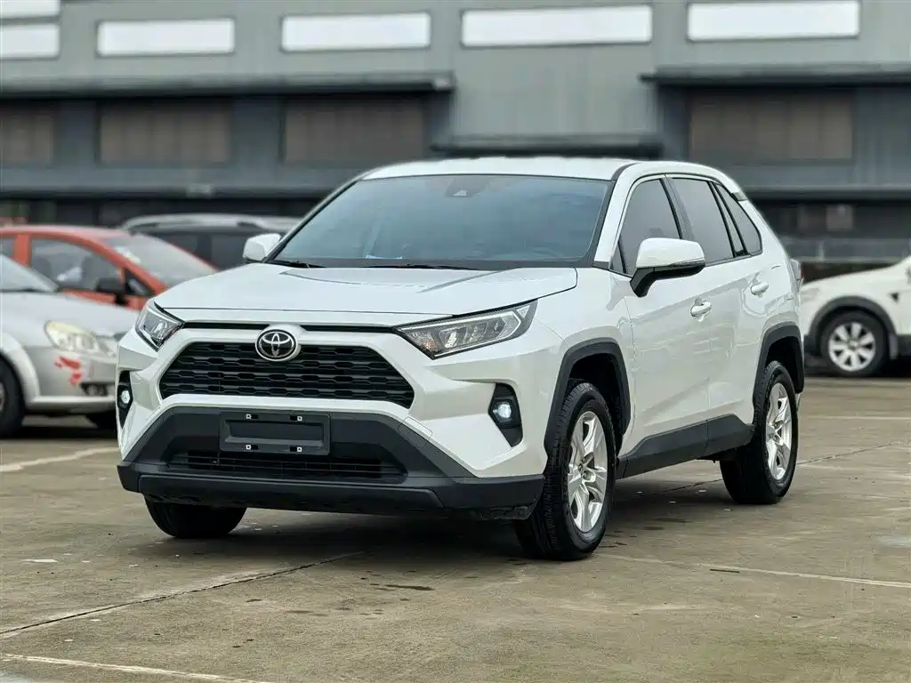 Toyota RAV4 2025