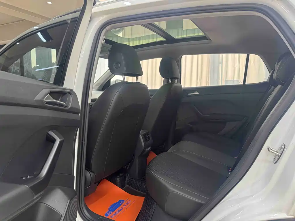 VOLKSWAGEN EXPLORING THE SHADOW