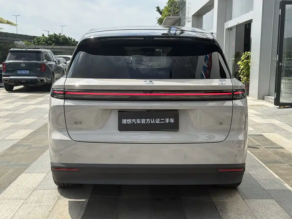 Li Auto i8 2025 Standard