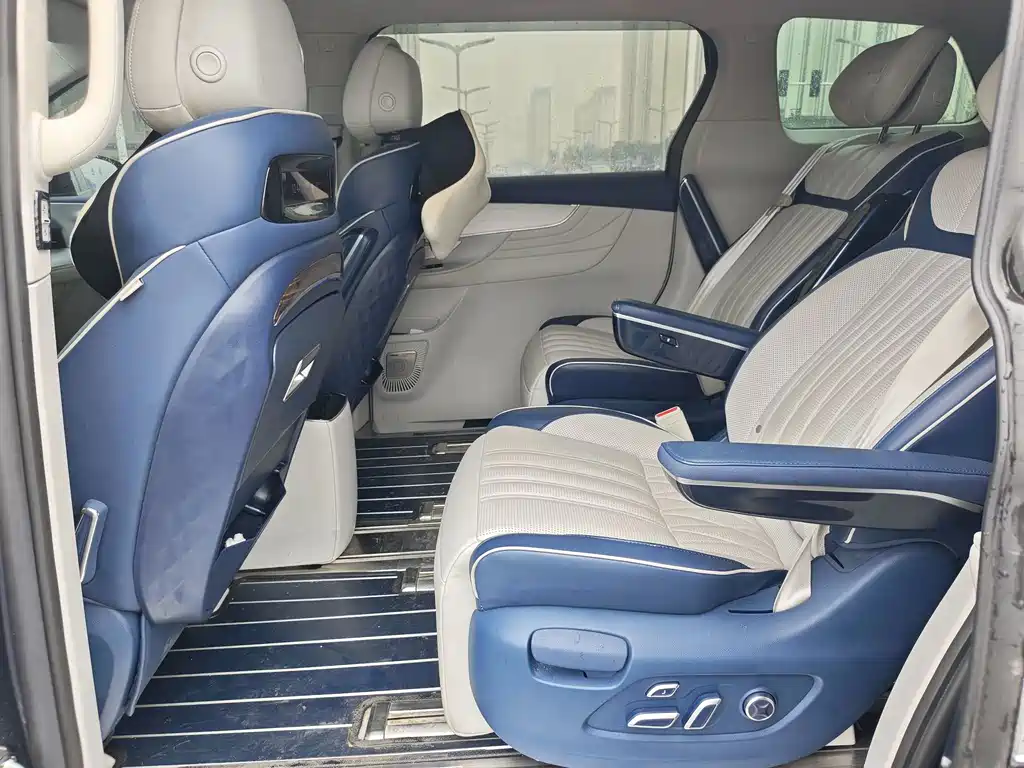 Roewe iMAX8 — миниатюра 7